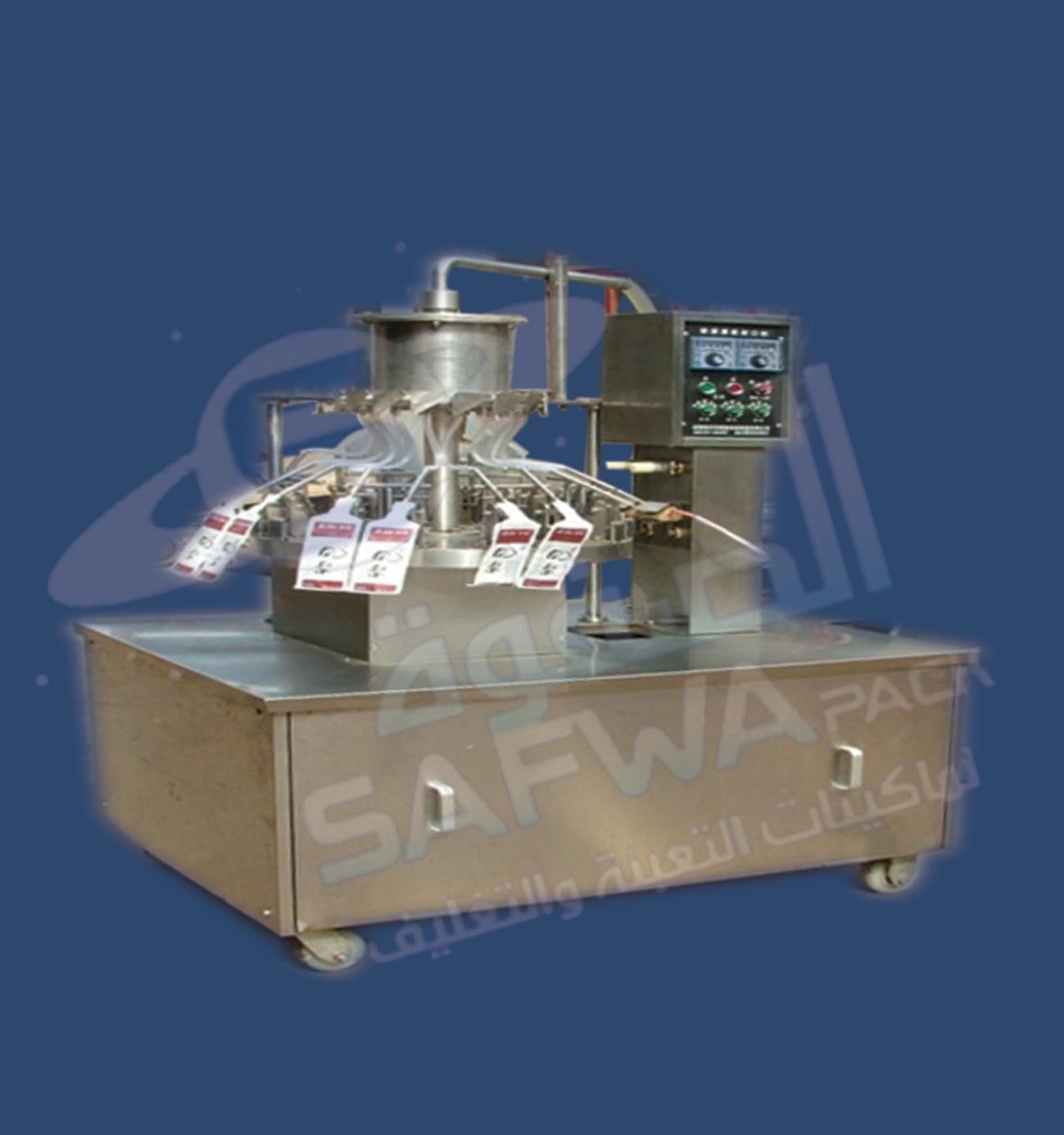 Liquid filling machine for bags (specific shapes)